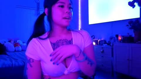 Snapshot of dolllface chatting on February 19, 2025, 4:55 am DOLLLFACE online show from February 19, 2025, 4:55 am