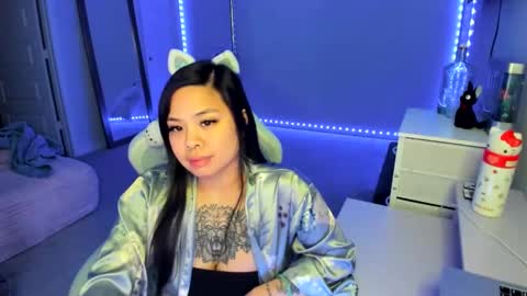 Snapshot of dolllface chatting on September 15, 2025, 5:51 am DOLLLFACE online show from September 15, 2025, 5:51 am