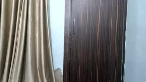 dollmeenu online show from January 16, 2026, 4:22 pm