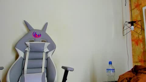   online show from October 30, 2025, 11:11 am