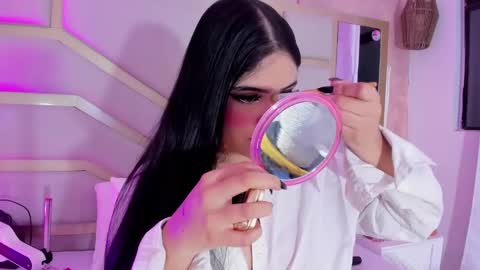 Snapshot of dollsweety chatting on October 7, 2025, 10:29 pm Dollsweety online show from October 7, 2025, 10:29 pm