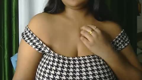 Snapshot of dolly_2 chatting on January 13, 2025, 5:23 am dolly_2 online show from January 13, 2025, 5:23 am