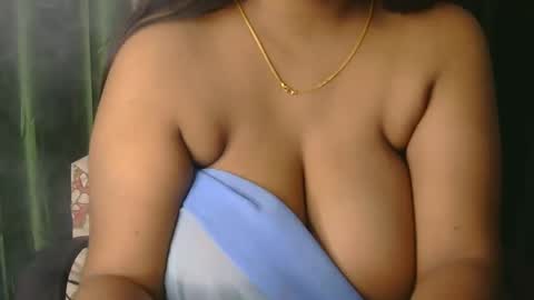 Snapshot of dolly_2 chatting on January 22, 2025, 8:18 am dolly_2 online show from January 22, 2025, 8:18 am