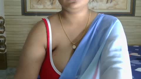 Snapshot of dolly_2 chatting on February 13, 2025, 10:44 am dolly_2 online show from February 13, 2025, 10:44 am