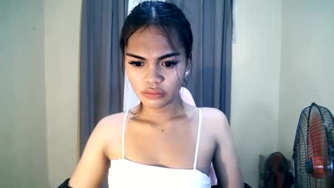 dolly_angel2 online show from February 24, 2025, 12:05 pm