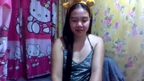 dolly_cute28 online show from February 4, 2025, 1:02 am
