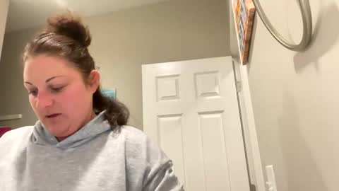 Dolly online show from March 2, 2025, 4:10 pm