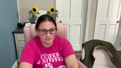 Dolly online show from March 6, 2025, 11:31 pm