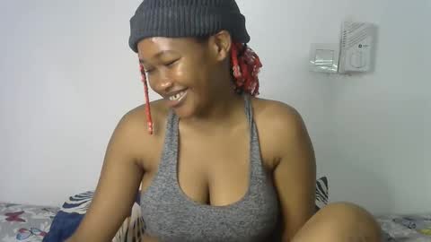 Snapshot of dollyplum chatting on October 4, 2025, 8:01 am Cushey online show from October 4, 2025, 8:01 am