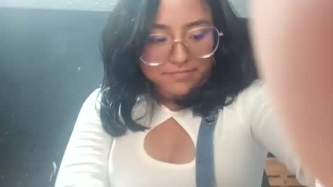 dollywdoll online show from September 17, 2025, 3:08 am