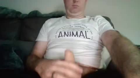 Snapshot of dom91070 chatting on September 18, 2025, 9:22 am dom91070 online show from September 18, 2025, 9:22 am