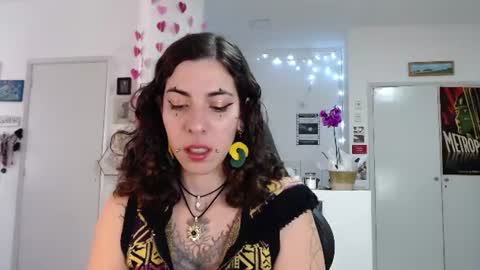 Snapshot of domenica_dos_ouros chatting on July 3, 2026, 6:36 pm sweet domme online show from July 3, 2026, 6:36 pm