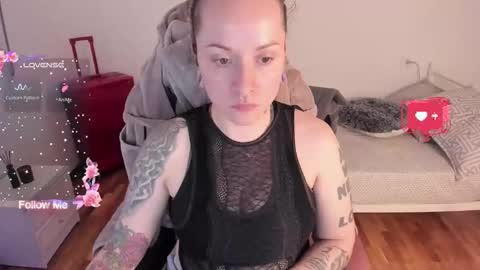 Snapshot of domina_deivis chatting on December 5, 2025, 1:52 pm I WILL BE BACK ON WEDNESDAY DECEMBER 4 0100AM COLOMBIA TIME online show from December 5, 2025, 1:52 pm