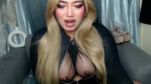 dominant10inchcock online show from November 28, 2025, 12:19 pm