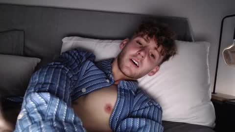 Snapshot of dominantalex182 chatting on February 8, 2025, 2:27 pm Alex... online show from February 8, 2025, 2:27 pm