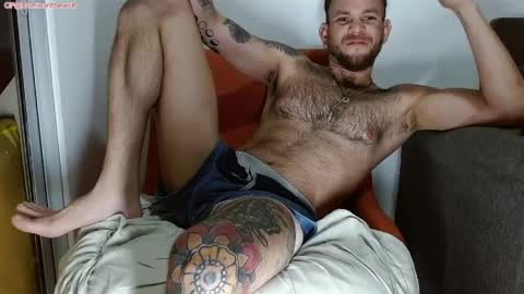 Logan - INDEPENDET MODEL online show from April 16, 2026, 8:04 am