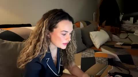 Victoria online show from March 4, 2025, 12:50 am