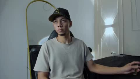 Snapshot of dominic__brown chatting on March 2, 2026, 4:36 am Dominic online show from March 2, 2026, 4:36 am