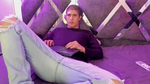 DOMI online show from March 16, 2026, 5:44 am