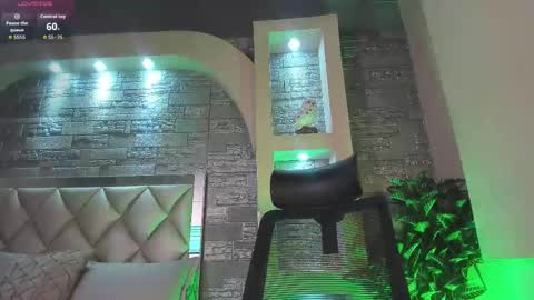 dominic de luca online show from September 25, 2025, 3:32 am