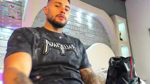 dominic de luca online show from November 23, 2025, 3:50 am