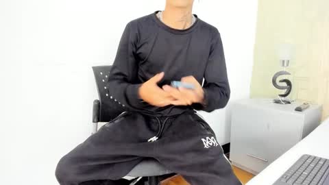 Dominic foox online show from February 2, 2026, 1:21 pm