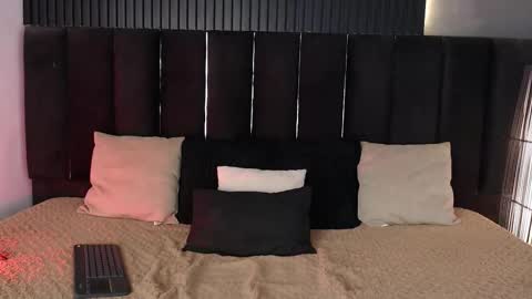 Dominic online show from September 24, 2025, 2:48 am