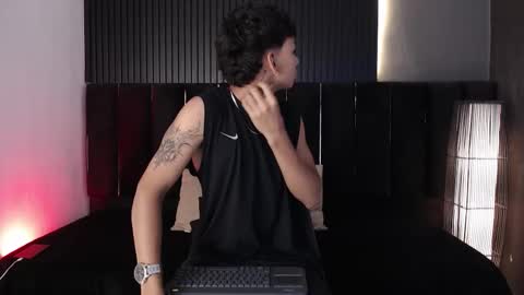 Dominic online show from December 23, 2025, 5:05 am