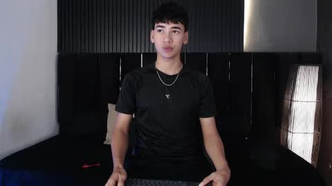 Snapshot of dominic_ghost chatting on April 10, 2026, 1:22 am Dominic online show from April 10, 2026, 1:22 am