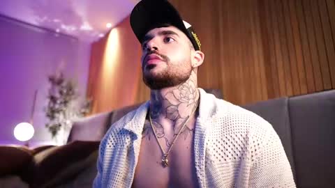 Snapshot of dominic_sullivan1 chatting on March 3, 2025, 3:41 am Dominic Sullivan online show from March 3, 2025, 3:41 am