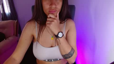 Snapshot of dominica3 chatting on November 27, 2025, 4:09 pm online show from November 27, 2025, 4:09 pm