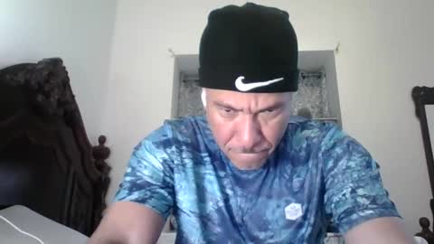 Snapshot of dominicanorico chatting on May 18, 2026, 3:13 am luis online show from May 18, 2026, 3:13 am
