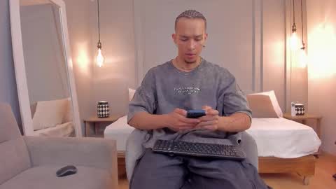 Dominick Star online show from November 10, 2025, 4:11 am