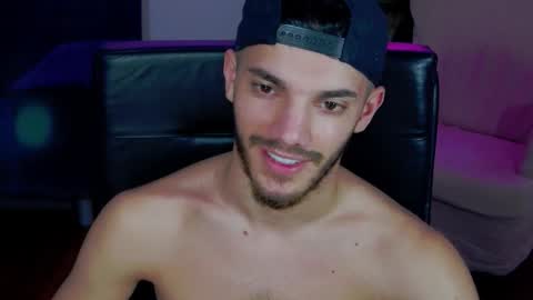 dominicvalente online show from November 12, 2025, 9:03 pm