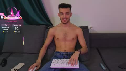 dominicvalente online show from December 18, 2025, 5:52 pm