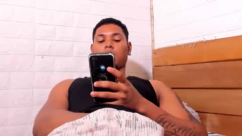 DominicVera online show from October 17, 2025, 2:41 pm