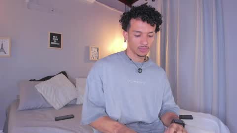 Snapshot of dominik_drake chatting on May 3, 2026, 12:22 pm Dominik Drake online show from May 3, 2026, 12:22 pm