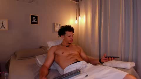 Snapshot of dominik_drake chatting on May 6, 2026, 12:10 pm Dominik Drake online show from May 6, 2026, 12:10 pm