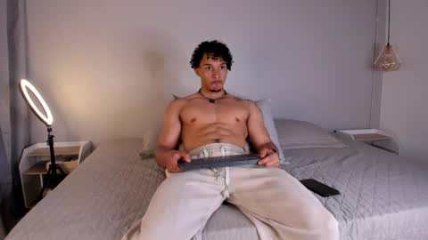 Snapshot of dominik_drake chatting on May 15, 2026, 3:02 am Dominik Drake online show from May 15, 2026, 3:02 am