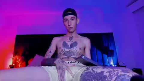 dominik_thompson777 online show from September 23, 2025, 4:26 am