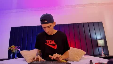 dominik_thompson777 online show from October 7, 2025, 3:25 am