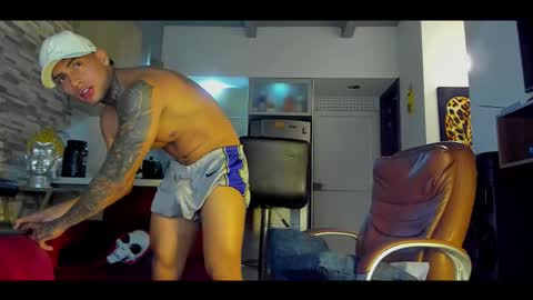 Only fans Ronnie col---InstaRonniecolleman  online show from October 8, 2025, 3:26 am