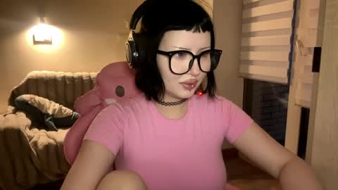 Snapshot of dominiquebreakey chatting on May 5, 2026, 2:14 pm Cati online show from May 5, 2026, 2:14 pm