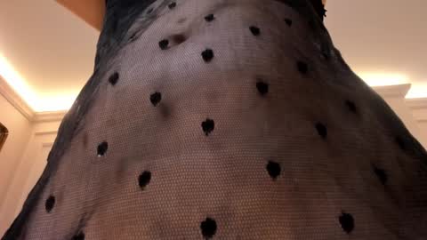 Dominique online show from December 10, 2024, 4:24 am