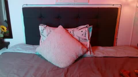 Snapshot of domink_gilr chatting on June 1, 2026, 7:32 am D O M I N K online show from June 1, 2026, 7:32 am