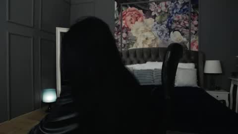 Dom Melisa online show from November 8, 2025, 3:23 pm