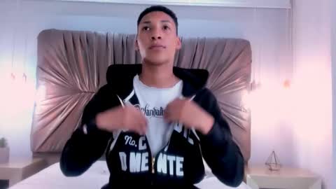 Domminick18 online show from October 11, 2025, 7:01 pm