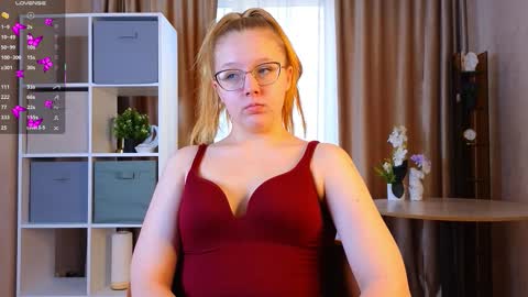 Snapshot of domoniqueepperley chatting on November 4, 2025, 4:22 am Macy online show from November 4, 2025, 4:22 am