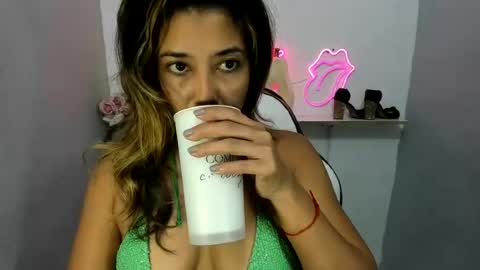 dona_tella online show from June 23, 2026, 11:30 am