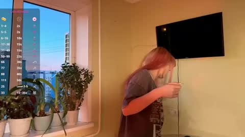 Snapshot of donettastrowbridge chatting on November 3, 2025, 1:23 pm Karolina online show from November 3, 2025, 1:23 pm